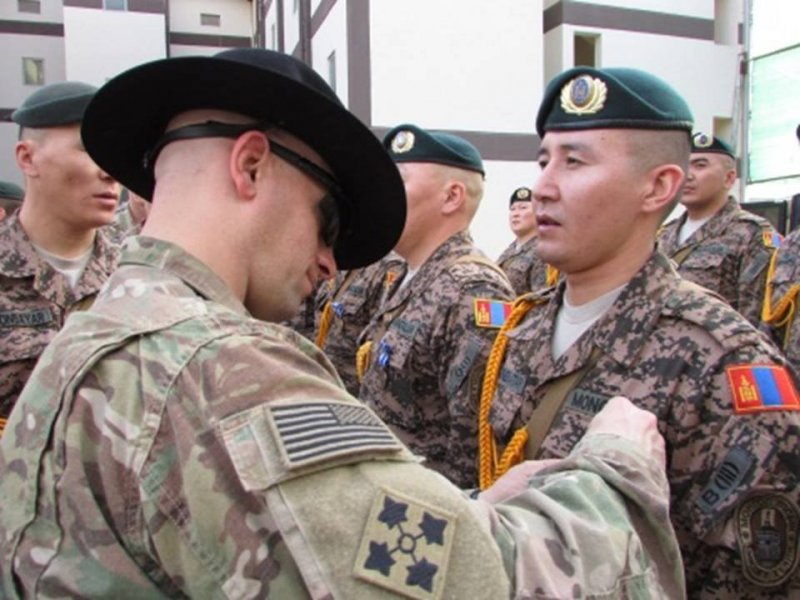 Монгол Улсын Цэргийн багийн бие бүрэлдэхүүн НАТО-гийн медалиар шагнуулжээ