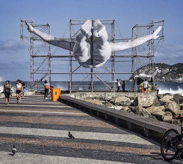 Рио-де-Жанейро дахь аварга том инсталляцууд