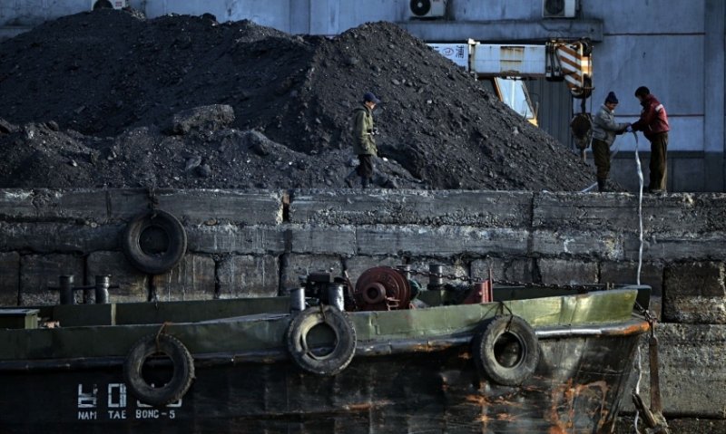 Хятад Ням гарагаас эхлэн Хойд Солонгосын нүүрсний экспортыг зогсоолоо