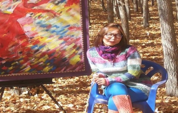 Зураач М.Анхцэцэг “Цагаан уул” уран зургийн үзэсгэлэнгээ гаргана