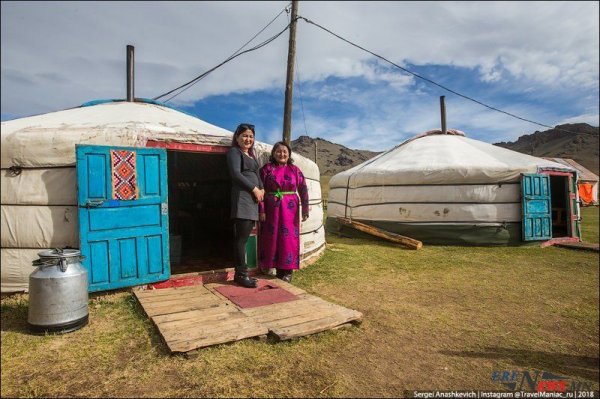 Монголын дундаж давхаргынхан жуулчны нүдээр