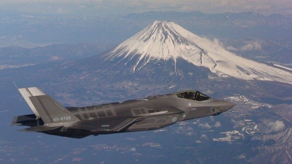 Далайн ёроолоос F-35 нисэх онгоцыг гаргах хүнд хэцүү ажил Японд эхэлж байна